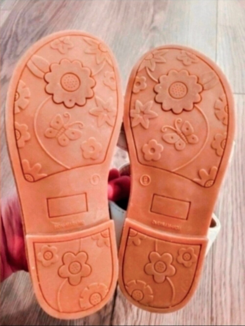 Sandals - Picture 5 of 5